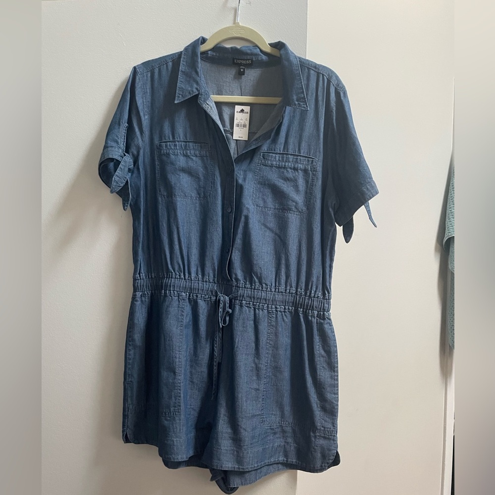 Express Denim Chambray short romper size L
